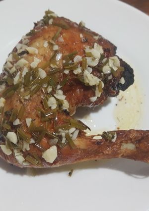 Una foto de Cuartos de pollo fritos en freidora de aire caliente