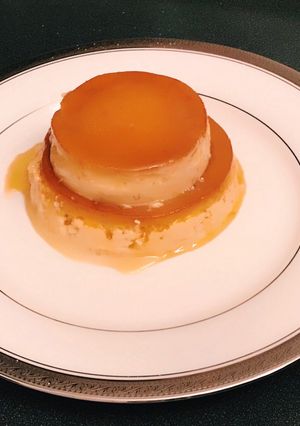 A picture of Caramel pudding.
