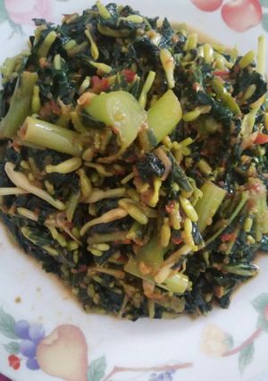 Foto resep Tumis daun pepaya pedas