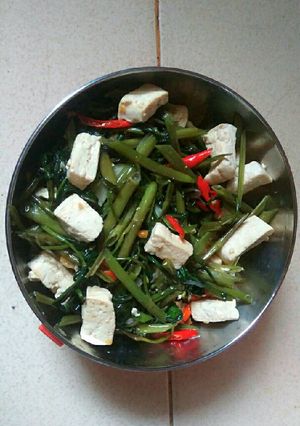 Foto resep Kangkung & tahu tumis magic com