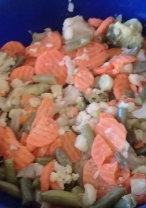 A picture of Frozen mix vegetables.