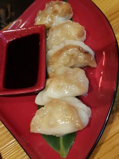Фото Японские пельмени гедза с курицей и креветками🍲🇯🇵.