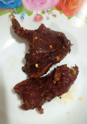 รูปของ เนื้อแดดเดียว ในหม้อทอดไร้น้ำมัน🥓