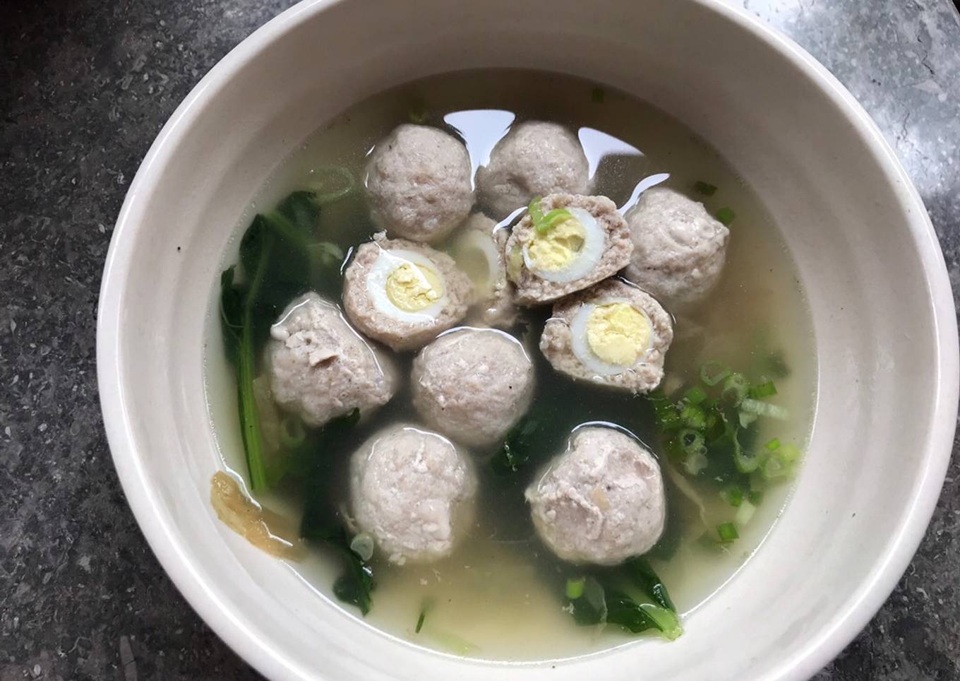 Baso Babi isi Telur Puyuh (non halal)
