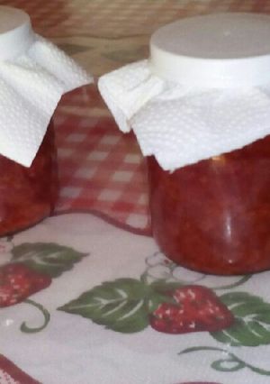 Una foto de Mermelada natural de frutillas🍓