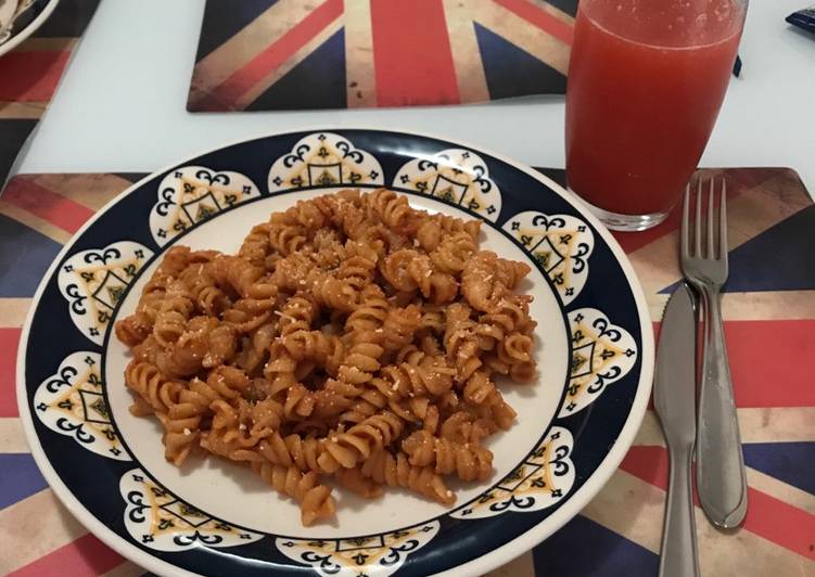 Macarrão Integral Com Molho Pomodoro E Queijo Receita Por