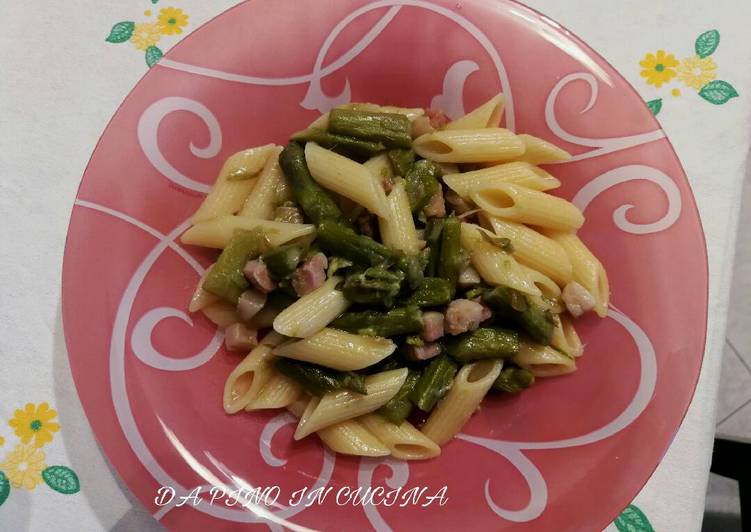 Mezze Penne con Asparagi e Pangetta