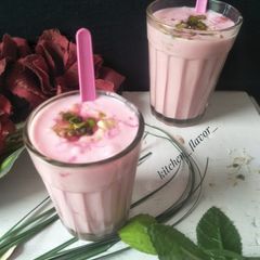 A picture of Meethi Rose lassi.