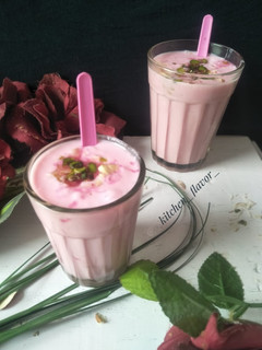 A picture of Meethi Rose lassi.