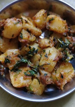 जीरा आलू (Jeera aloo recipe in hindi) रेसिपी मुख्य फोटो