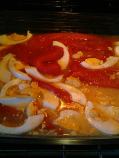 Una foto de Pimientos rojos asados con huevo