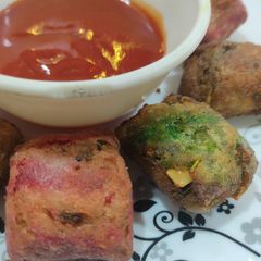 A picture of Semolina snacks.