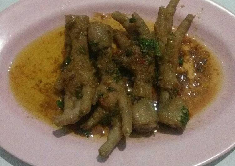 Ceker pedas gurih