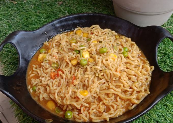 Butter garlic maggi Recipe by Chef Tripti Saxena - Cookpad