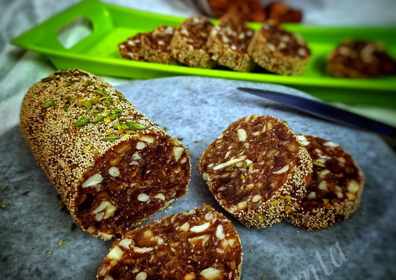 Dates Dryfruit Roll