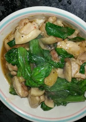 A picture of Chicken and Mustard Green Stir-fry.