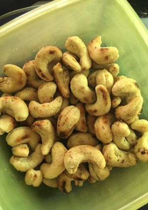 A picture of Rosted kaju.