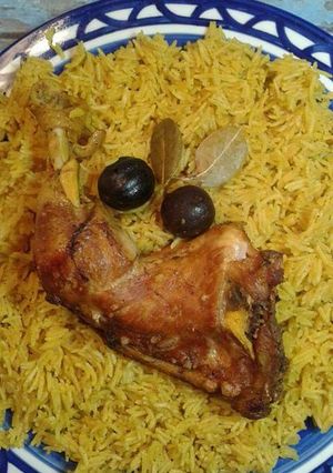 A picture of Machboos Chicken.