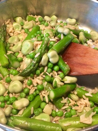 Easy Steps Make Recipes Garlicky Broad Beans, Asparagus &amp; Rice the  Makes Drooling Delicious.