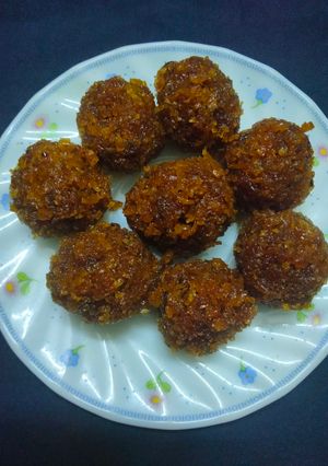 খেজুর এর গুড়ের নারকেল মিষ্টি রেসিপির প্রধান ছবি