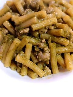 Foto di Sedanini rigati con crema di gambi di friarielli e salsiccia