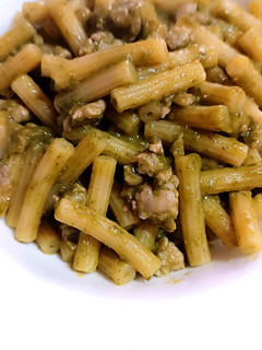 Foto di Sedanini rigati con crema di gambi di friarielli e salsiccia