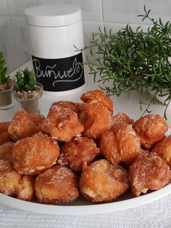 Una foto de Buñuelos con crema