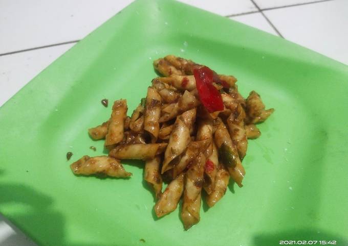 (14.) Kacang sembunyi rasa pedas manis