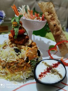 शाही पनीर टिक्का बिर्याणी (shahi paneer tikka biryani recipe in marathi) रेसिपी चे मुख्य फोटो 