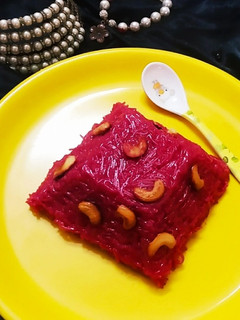 பீட்ரூட் கேசரி (இனிப்பு) செய்முறை முக்கிய புகைப்படம்