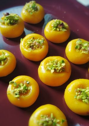 A picture of Kesar Mango Peda.