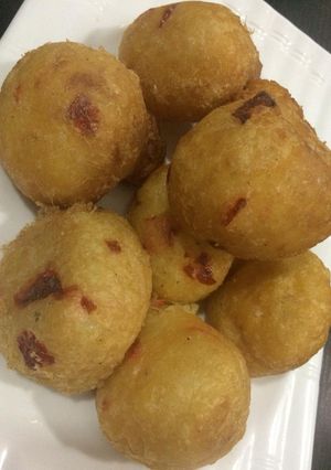 A picture of Yam balls.