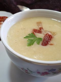 Una foto de Vichyssoise o crema de puerros