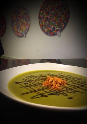 Una foto de Crema Verde con Cebolla Frita