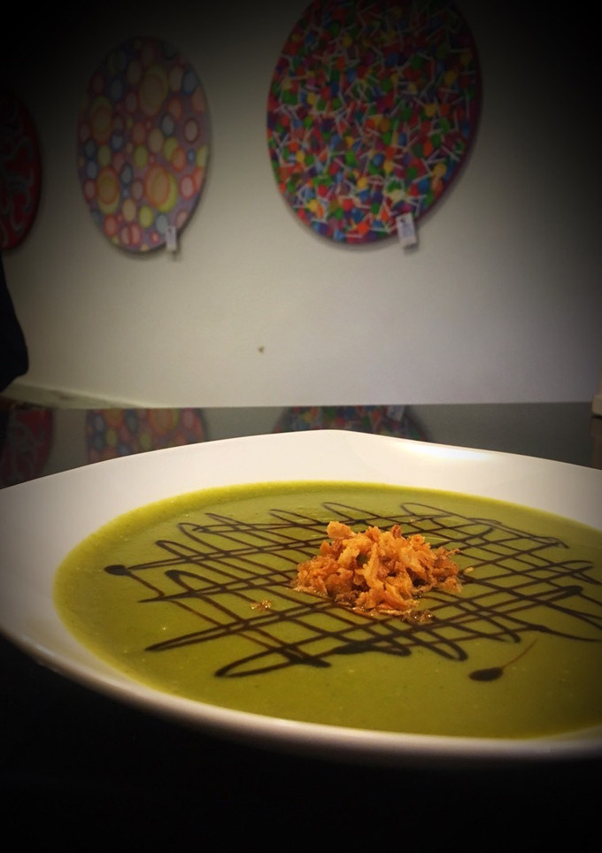Una foto de Crema Verde con Cebolla Frita