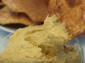 Una foto de Hummus de zapallo
