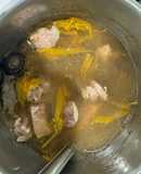 金針花香菇排骨湯