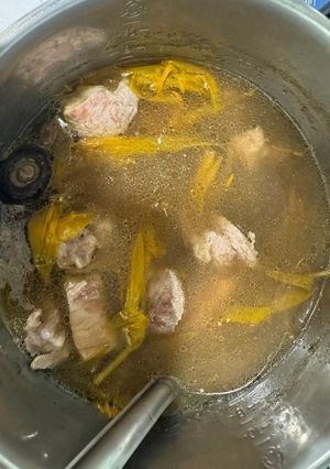 金針花香菇排骨湯 的食譜成品照片