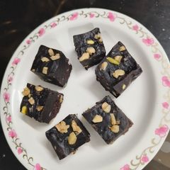 A picture of Chocolate Walnut fudge.