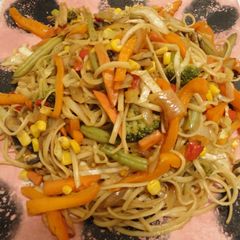 A picture of Sweet Chilli Egg Noodles.