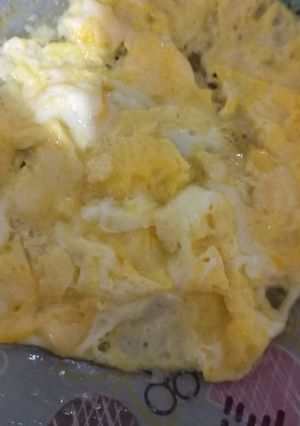 صورة لوصفة بيض بالموزريلا في الميكرويف