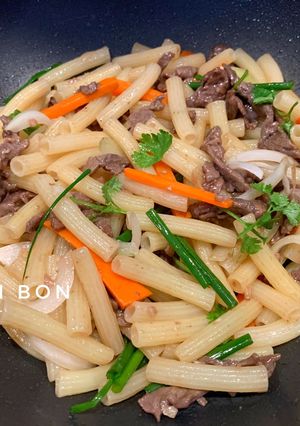 A picture of Stir-Fried Macaroni with Beef – Tender Marinated Beef and Stir-Fry Sauce.