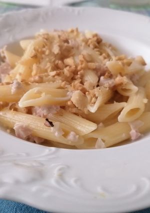 A picture of Penne with Stracchino Cheese and Cooked Ham.