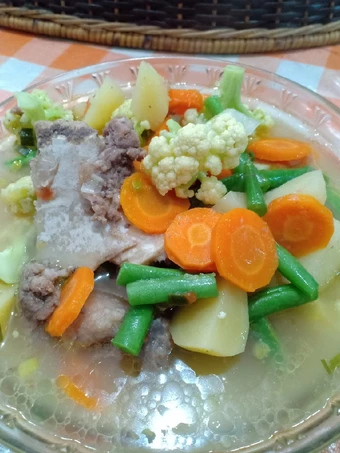 Cara Mudah Membuat Resep Sop tulang sapi yang Lezat Sekali Anti Ribet, Mantap Sekali