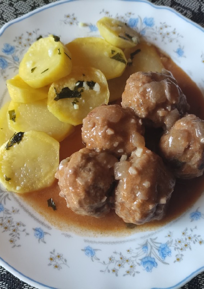 Una foto de Albóndigas en salsa en 30 minutos