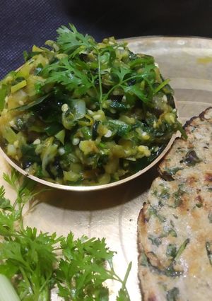લીલો ઓળો (Lilo Oro Recipe In Gujarati) રેસીપી મુખ્ય ફોટો
