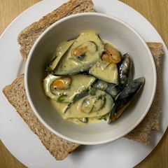A picture of Creamy Mussels.
