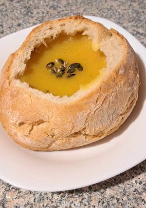 Tökkrémleves cipóban recept fotója