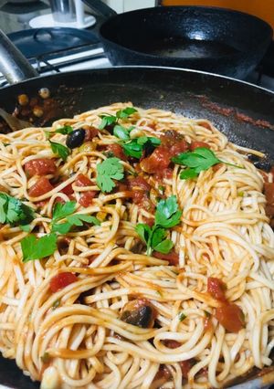 Una foto de Spaghetti a la puttanesca