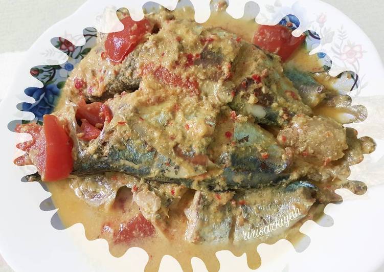 Resep 🐋Gulai ikan Kembung Sederhana dan Mudah Dibuat